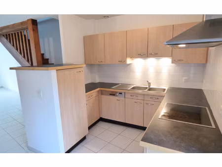 location appartement  m² t-4 à la roche-sur-foron  1 100 €