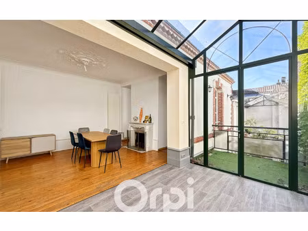 location appartement  190.5 m² t-6 à la roche-sur-yon  1 372 €