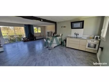 pavillon 5 pièces 158 m²