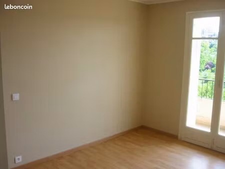 t3 rodez 69m² traversant