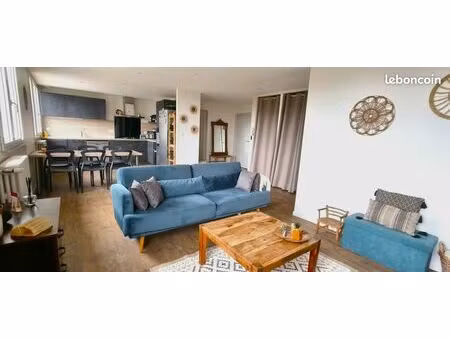 t4 lumineux rénové avec vue