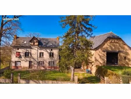 propriété 6 pièces 143 m²