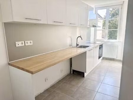 location appartement 3 pièces à fontainebleau (77300) : à louer 3 pièces / 64m² fontainebl
