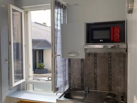 charmant studio rénové – situé à fontenay-sous-bois