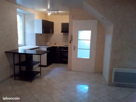 t2 45 m² + cave - st georges de luzencon