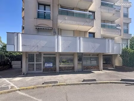 local commercial 64 m² l'haÿ-les-roses