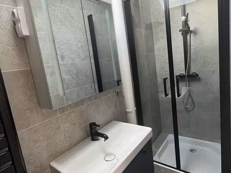 studio à louer avenue du bac