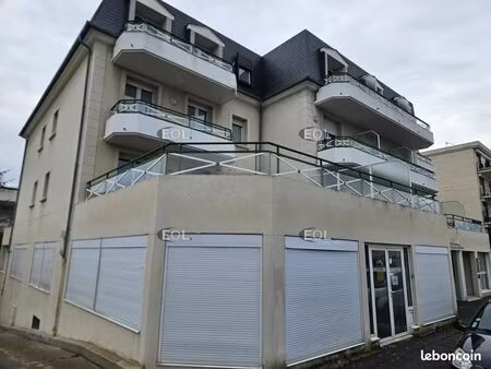 local bureaux 404 m²