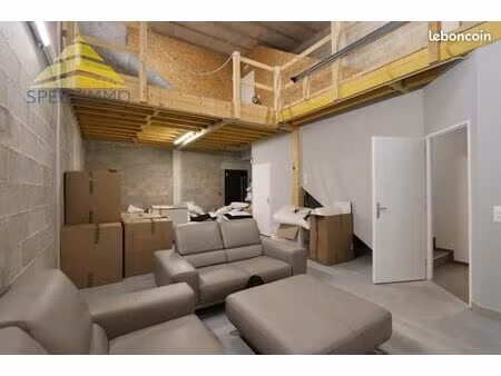 local 113 m² périgny