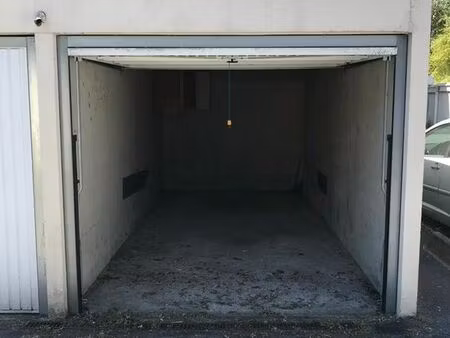 lot de 2 box déjà loués - montmagny / cergy