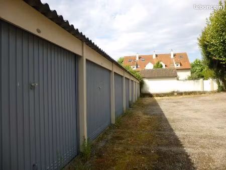 location garages fermés