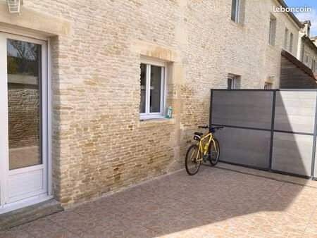 f4 dans ancienne grange rénovée