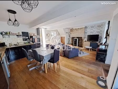 a louer maison en pierres