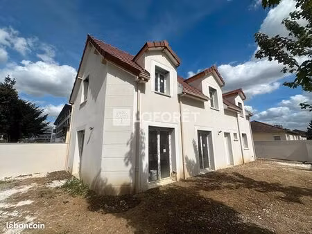 maison 5 pièces 106 m²