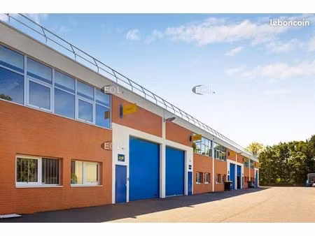 local bureaux 1 680 m²