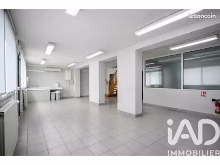 local 116 m² fosses