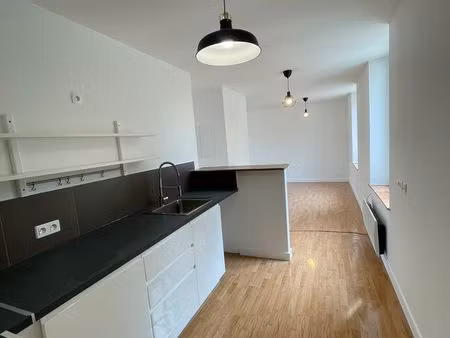 location appartement 2 pièces de 50 m² à epiais-rhus