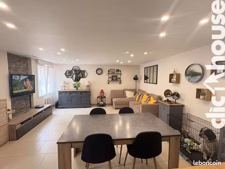 appartement 6 pièces 82 m²