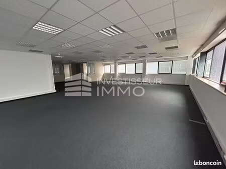 bureaux 254 m²