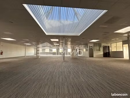 bureaux 647 m²