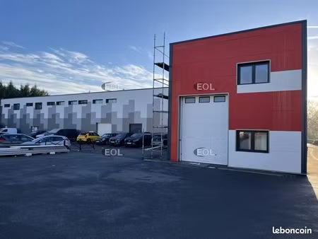 local d'activité 1 196 m²