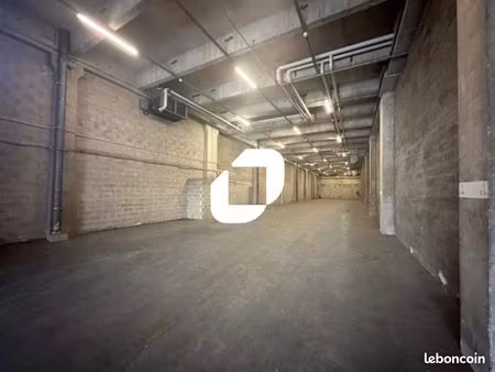 local d'activité 750 m²