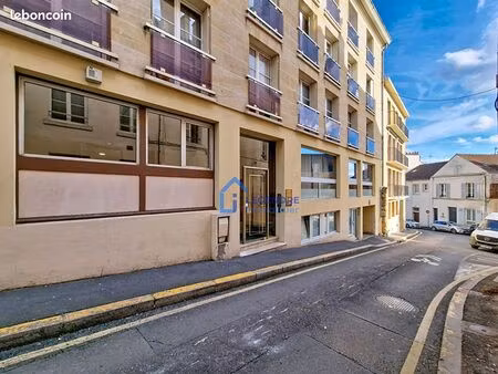 local 94 m² pontoise