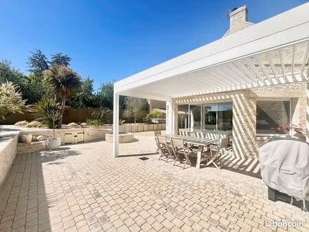propriété 7 pièces 170 m²