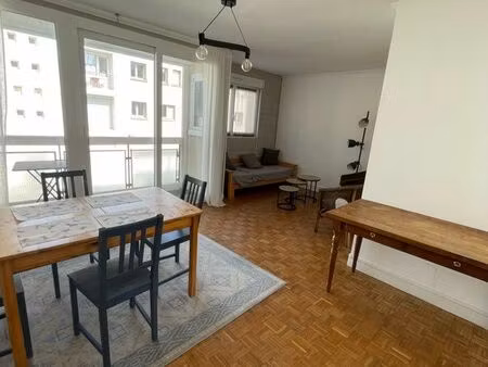 t5 centre près église st jean meublé calme 1eretage