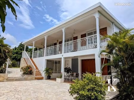 villa 8 pièces 167 m²