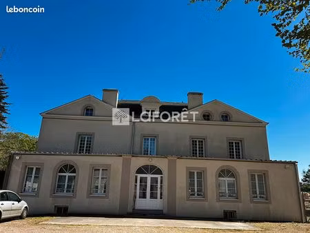 studio 1 pièce 27 m²