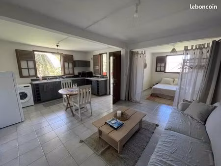 studio à louer le gosier