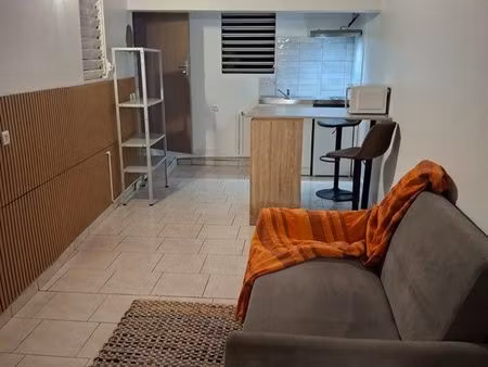 studio meublé 20m2- les abymes ( secteur voie ferrée)