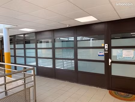 local professionnel pour dentiste – 109 10 m² – cité eucalyptus  le françois (martinique)