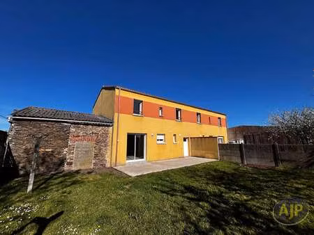 vente maison à landemont (49270) : à vendre / 91m² landemont