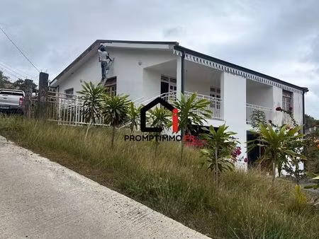 villa 5 pièces 145000 m²