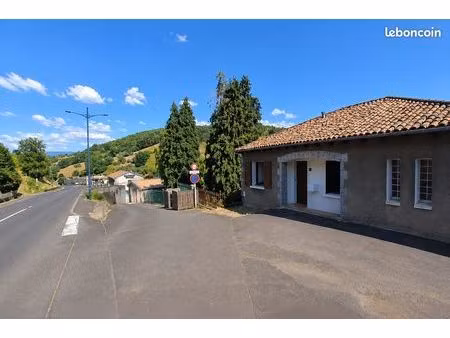 local professionnel forte visibilité à louer – 60 m² – saint-flour