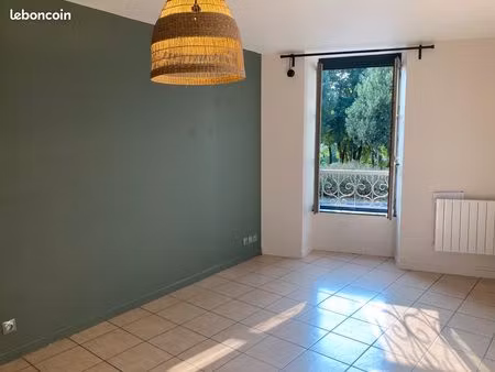 appartement t2 38m2 refait à neuf