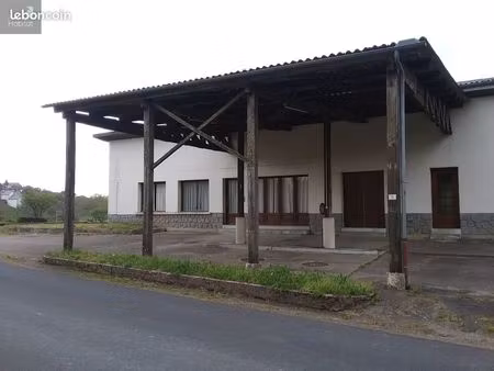 immeuble 2148 m² cassaniouze