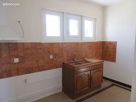 maison 3 pièces 77 m²