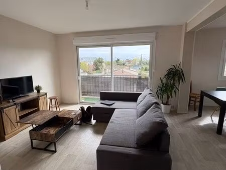 location appartement t3 75m2