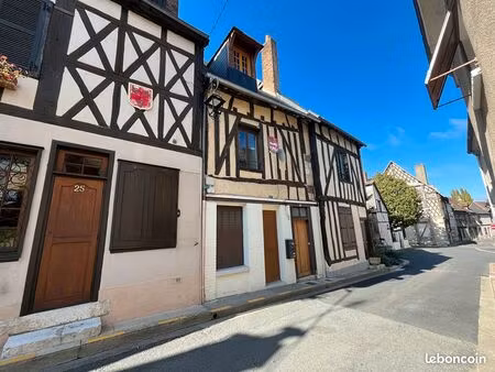 immeuble 4 pièces 92 m²