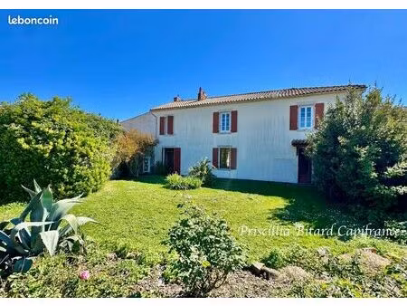maison 10 pièces 271 m²