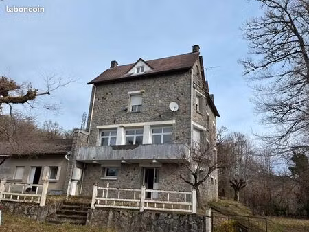 immeuble 640 m² liginiac
