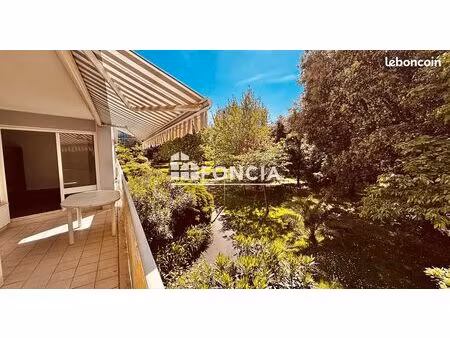 haut du mail - proche parc franck delmas et front de mer