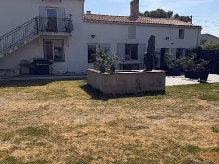 maison avec gîtes et piscine