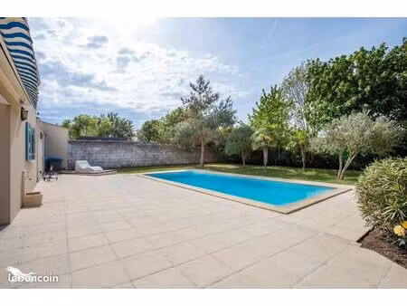 maison 5 pièces 180 m²