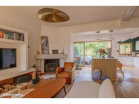 maison 7 pièces 136 m²