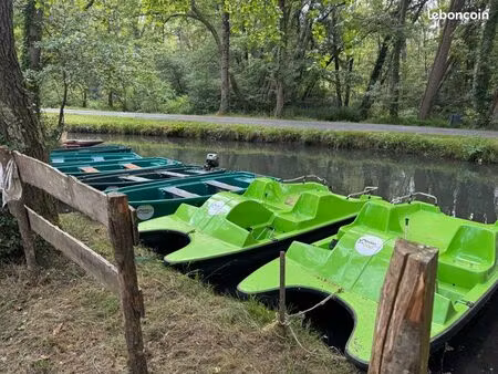 aire de loisirs avec pedalos et snack