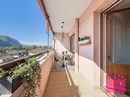 appartement 3 pièces traversant – terrasse plein sud – vue